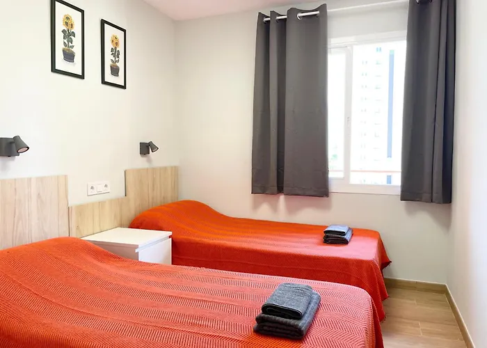 New Square Ibiza Бенидорм