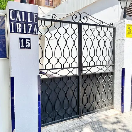 New Square Ibiza Μπένιντορμ